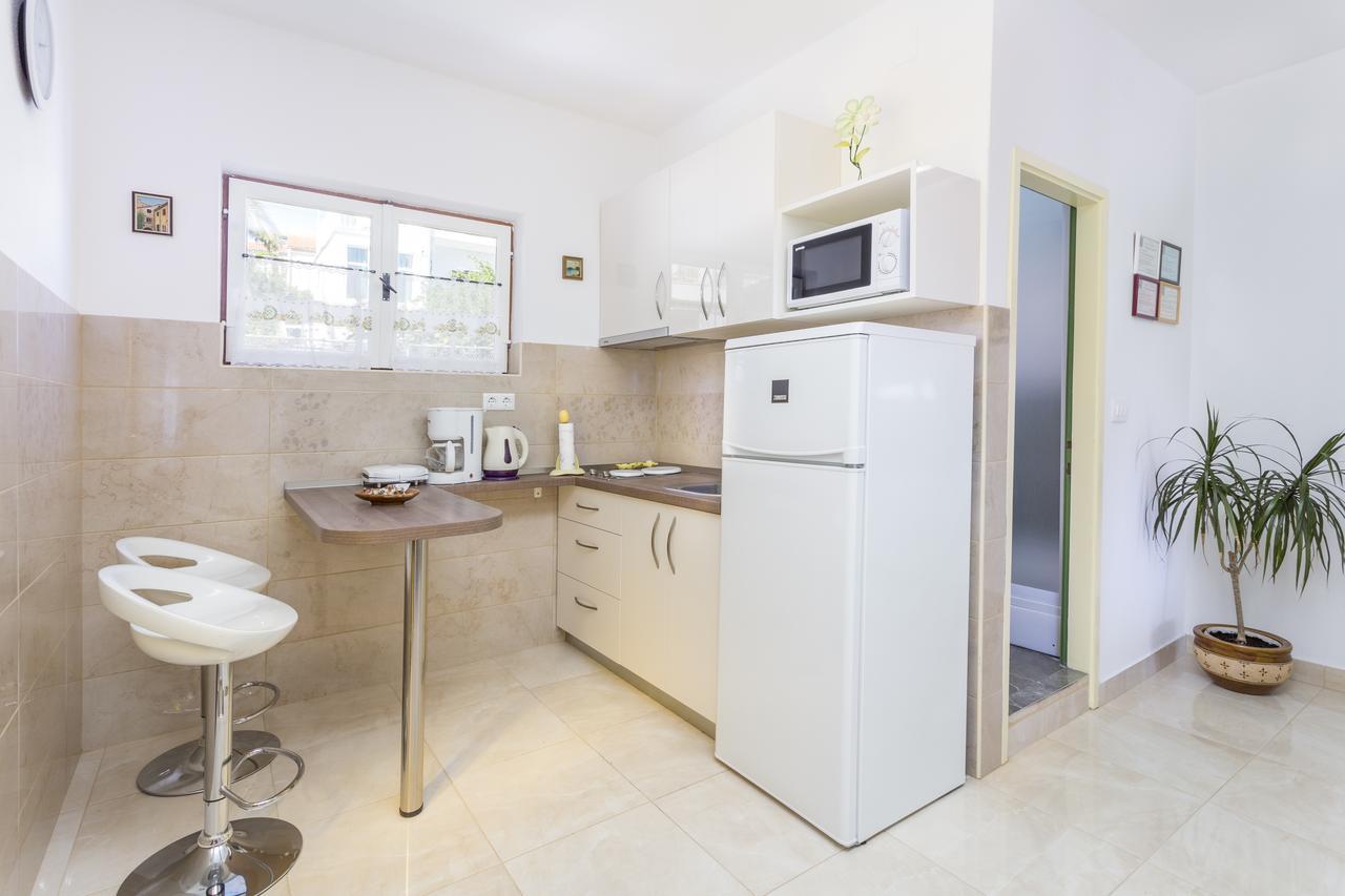Apartmani Luna Hvar Town Esterno foto