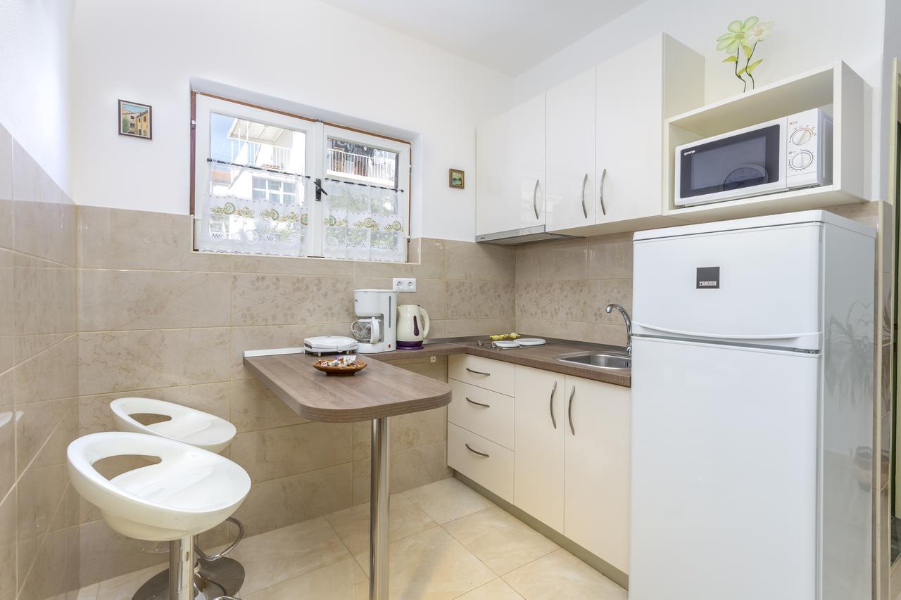 Apartmani Luna Hvar Town Esterno foto