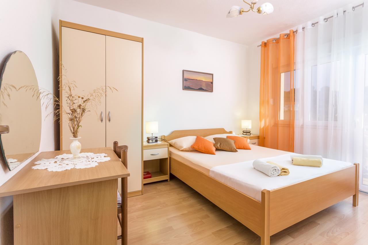 Apartmani Luna Hvar Town Esterno foto
